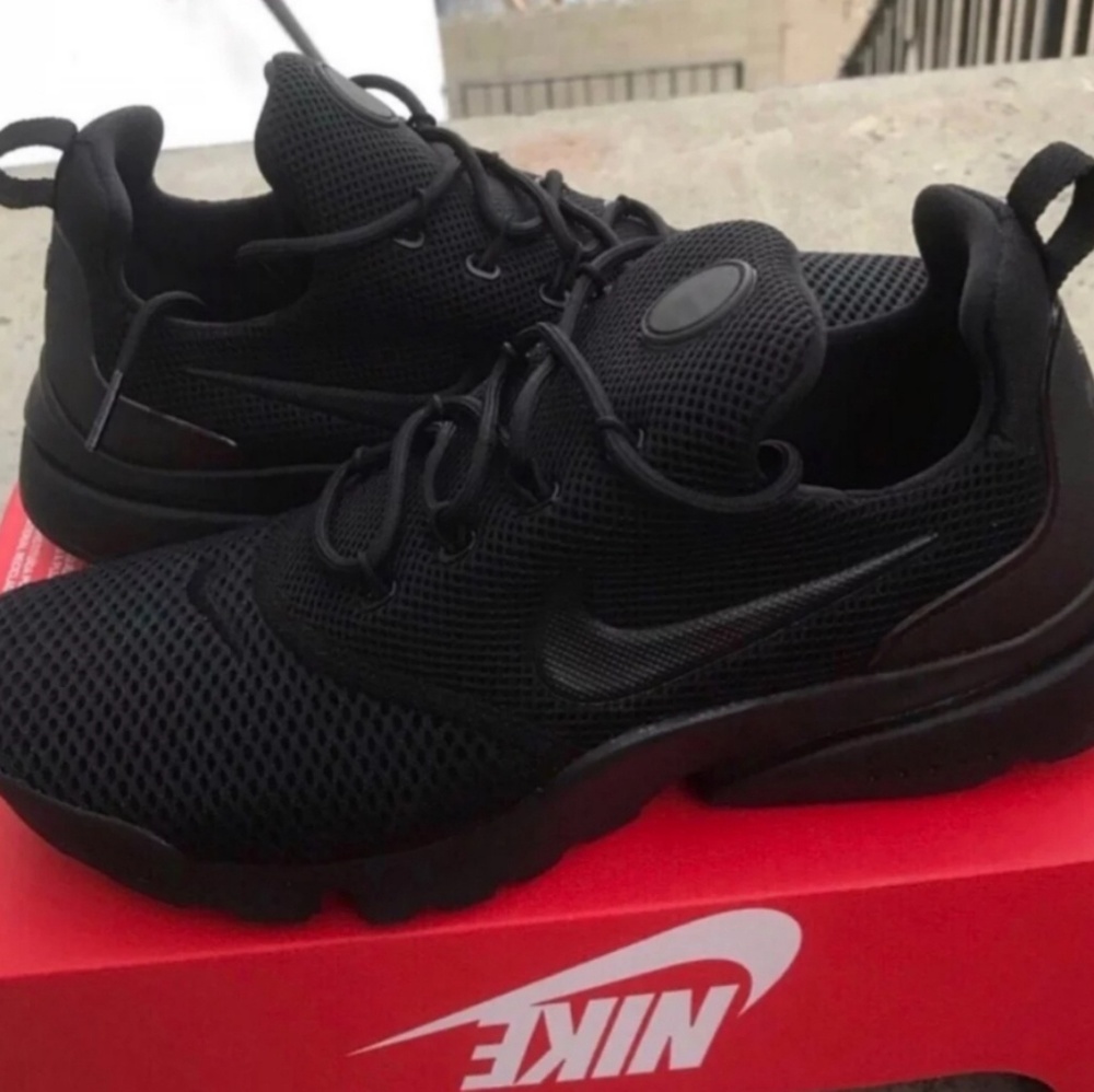 Nike Presto Fly WOMEN SIZE 8.5 IN YOUTH SIZE - Picture 2 of 8